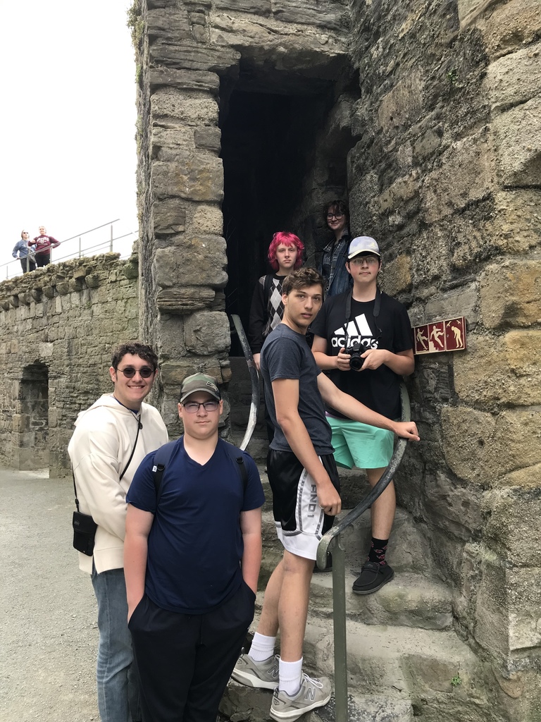Florence Students traveling to England, Ireland and Scottland
